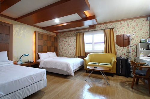 Cherbourg Hotel Cheonan Exterior foto