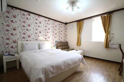Cherbourg Hotel Cheonan Exterior foto