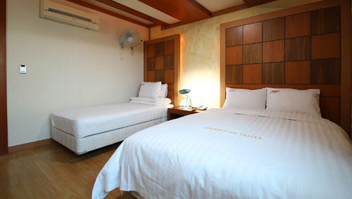 Cherbourg Hotel Cheonan Exterior foto
