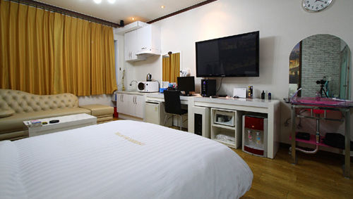 Cherbourg Hotel Cheonan Exterior foto